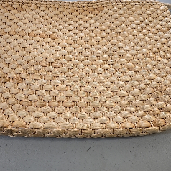 Hand Crafted Beige Woven Tote - Picture 4 of 8